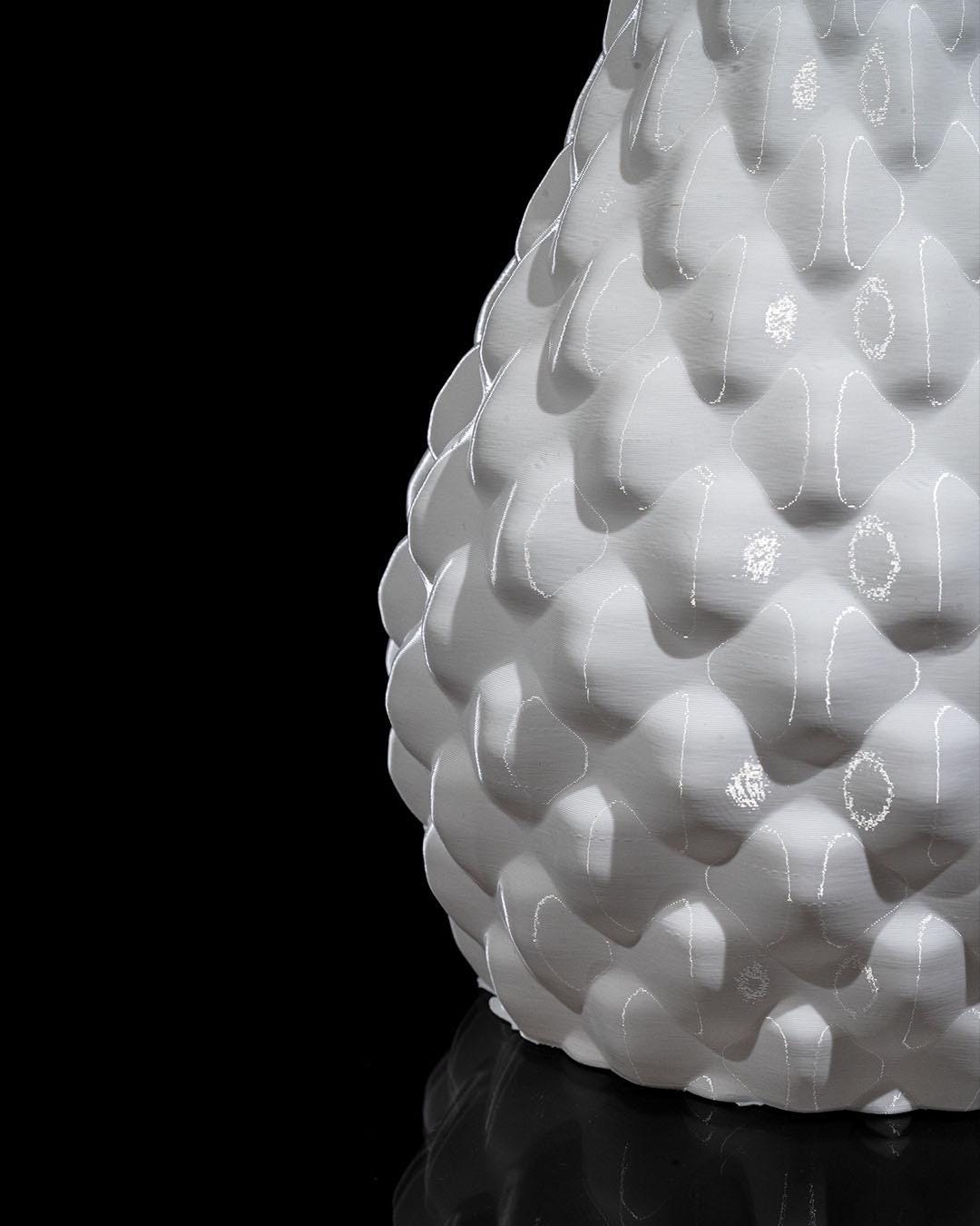 Elegant 3D Printed Diamond Vase | Modern Geometric Design - Perfect Holiday Gift!
