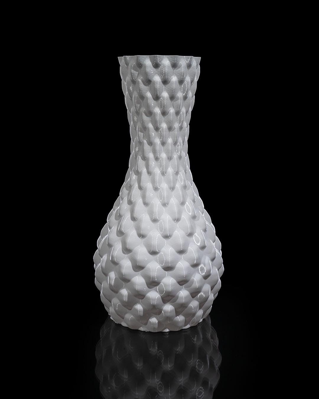 Elegant 3D Printed Diamond Vase | Modern Geometric Design - Perfect Holiday Gift!