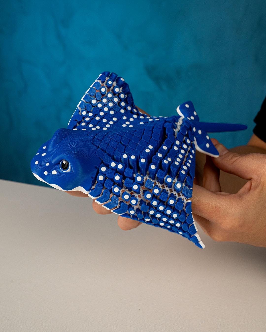 Articulated Sea Life - Handcrafted Igor the Spotted Eagle Ray - Delightful Ocean-Themed Decor - Ideal Gift for Marine Enthusiasts